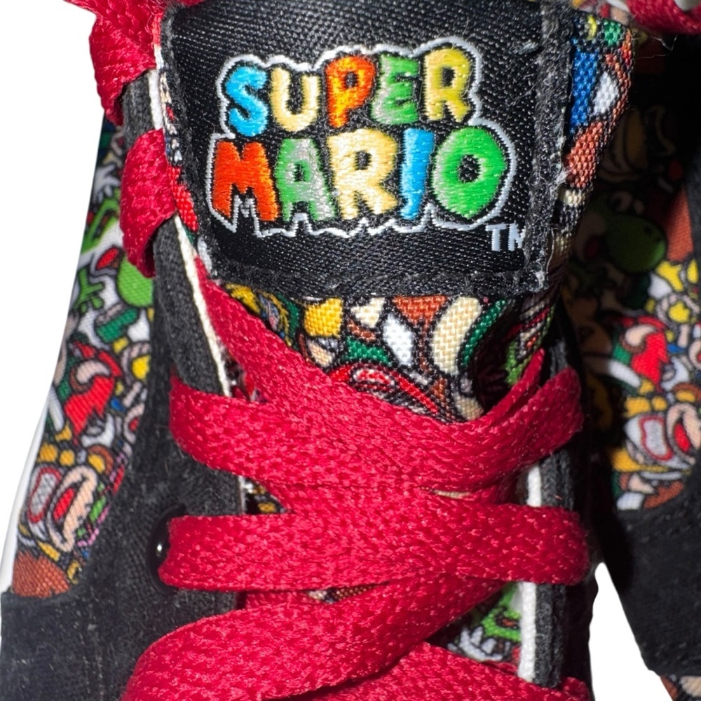 Super Mario Kids Size 3 Sneakers Nintendo 2023 Canvas Lace Up Shoes - Picture 5 of 8
